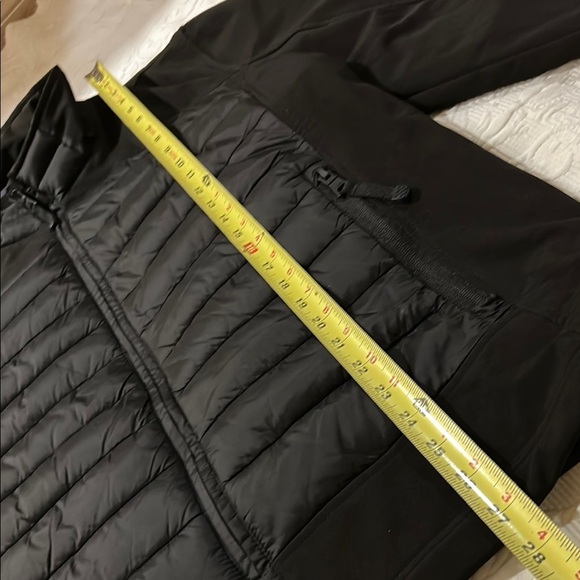 Guess Black Puffer Jacket with Quilted Design. Size XXL - Picture 13 of 13